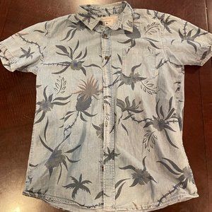 Quicksilver Boys Large Blue Hawaiian Button Down Collared Shirt